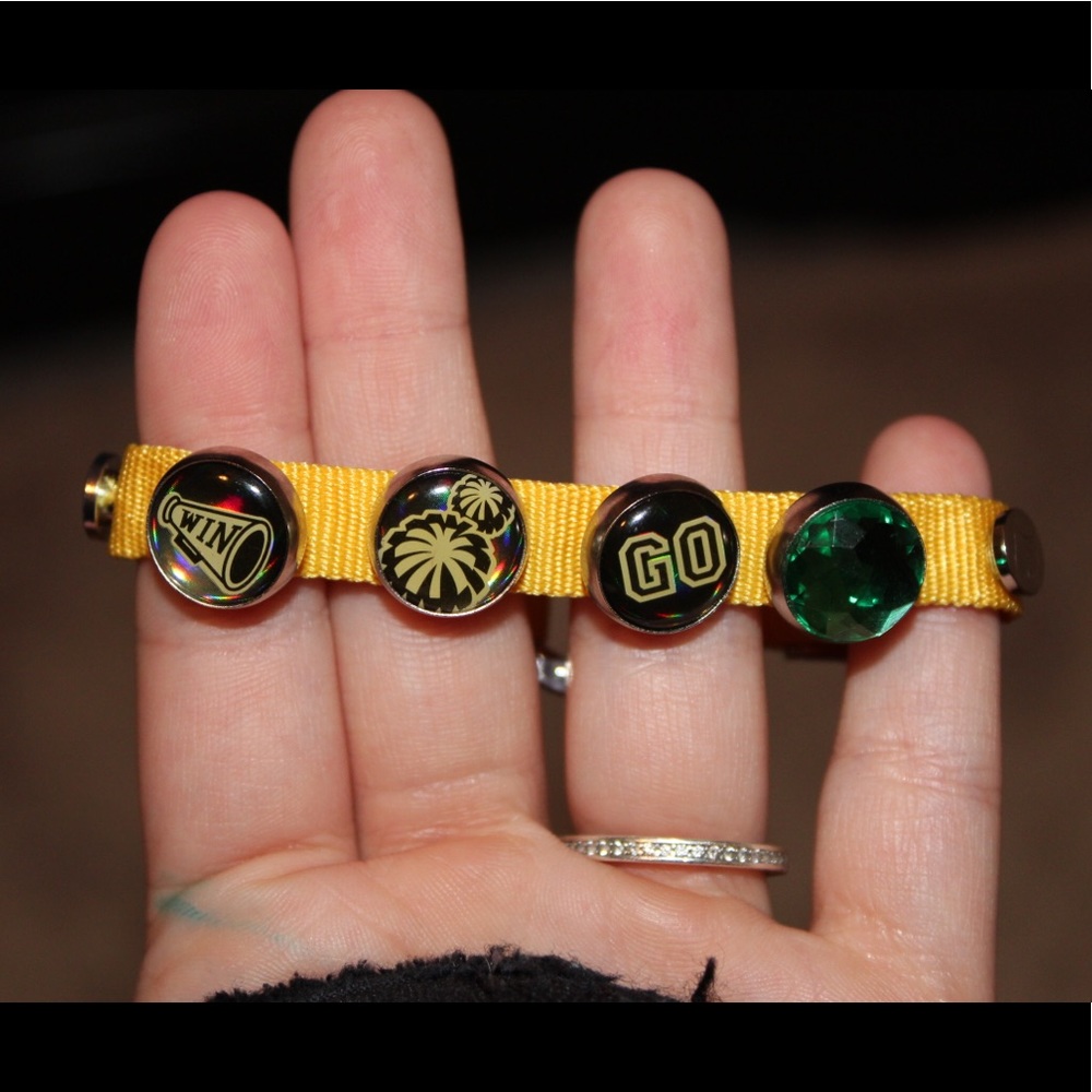 Set of 4 Mogo magnets